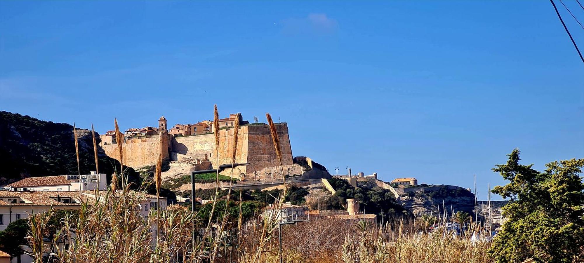 בוניפסיו Appartement Kalliste, Logements Avec Vue Citadelle De Bonifacio מראה חיצוני תמונה
