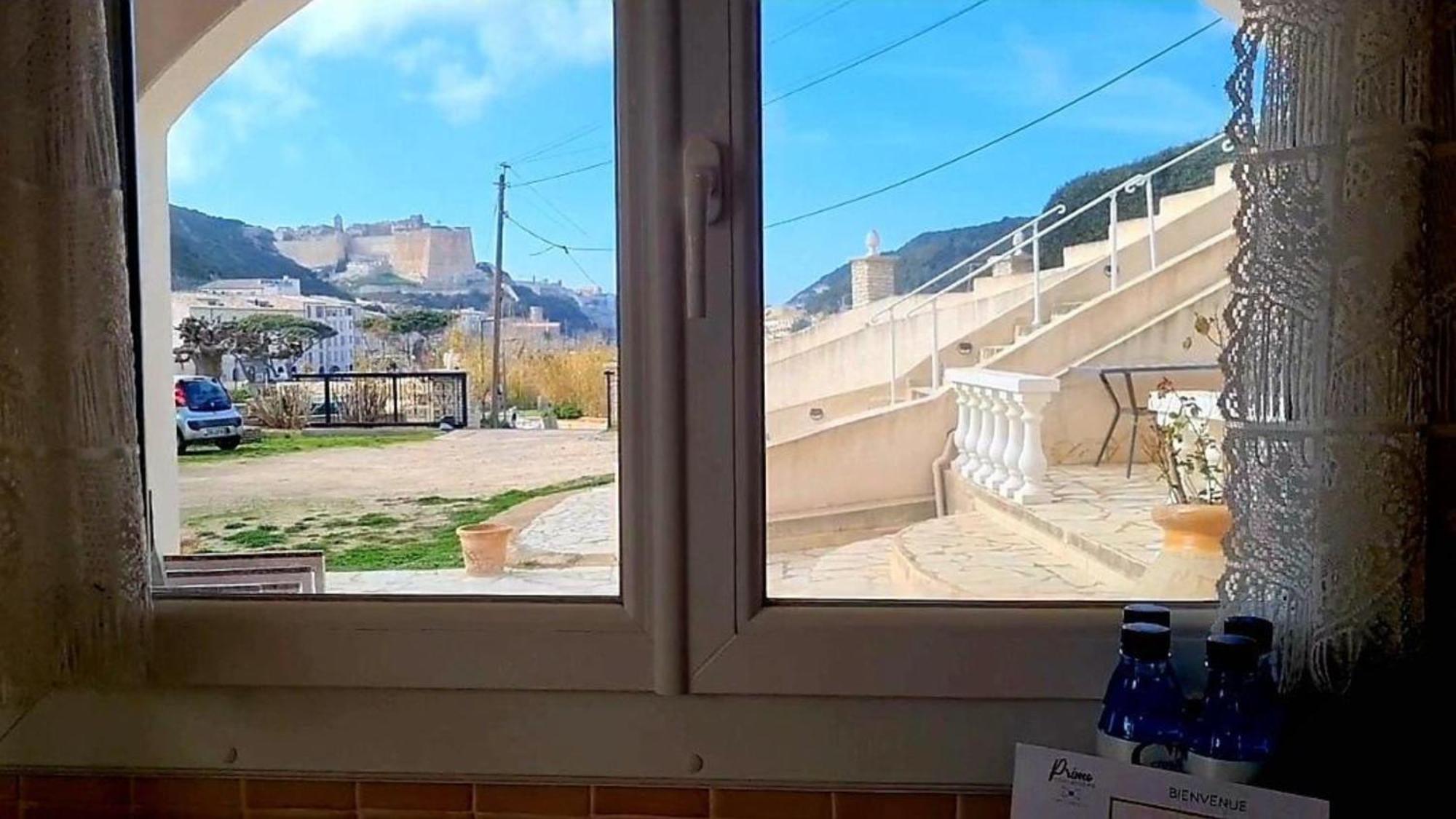 בוניפסיו Appartement Kalliste, Logements Avec Vue Citadelle De Bonifacio מראה חיצוני תמונה